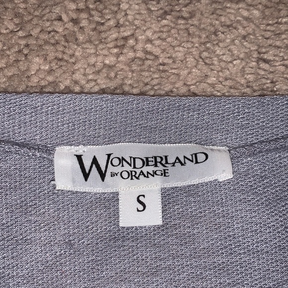 ⛲️ Wonderland by Orange Top Size S ⛲️ - Picture 10 of 16